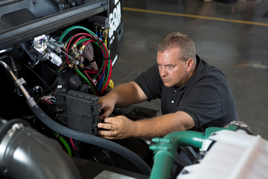 Mechanic for Truck Drivers and Largest Trucking Company in Nashville TN